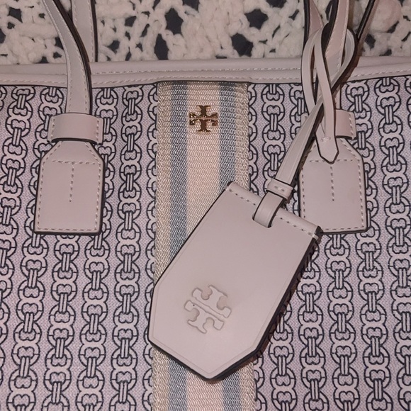 Tory Burch Gemini Link New Ivory Tote - Picture 4 of 6